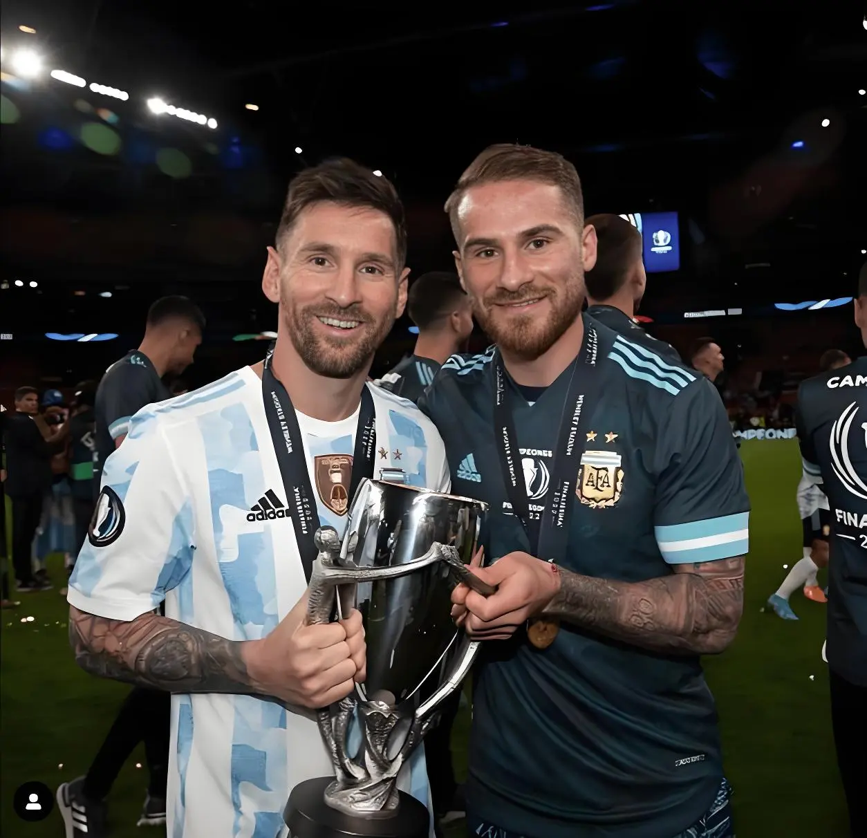 一起获得世, 认为他是老, 他是自己见 一起获得世, 认为他是老, 他是自己见